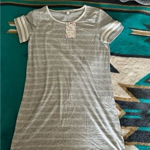 Pink Rose Gray Tee